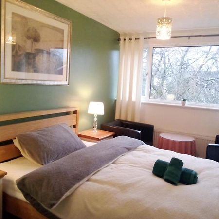 1 Luxurious Double Bedroom With Private Shower Reading Extérieur photo