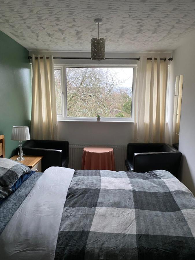 1 Luxurious Double Bedroom With Private Shower Reading Extérieur photo